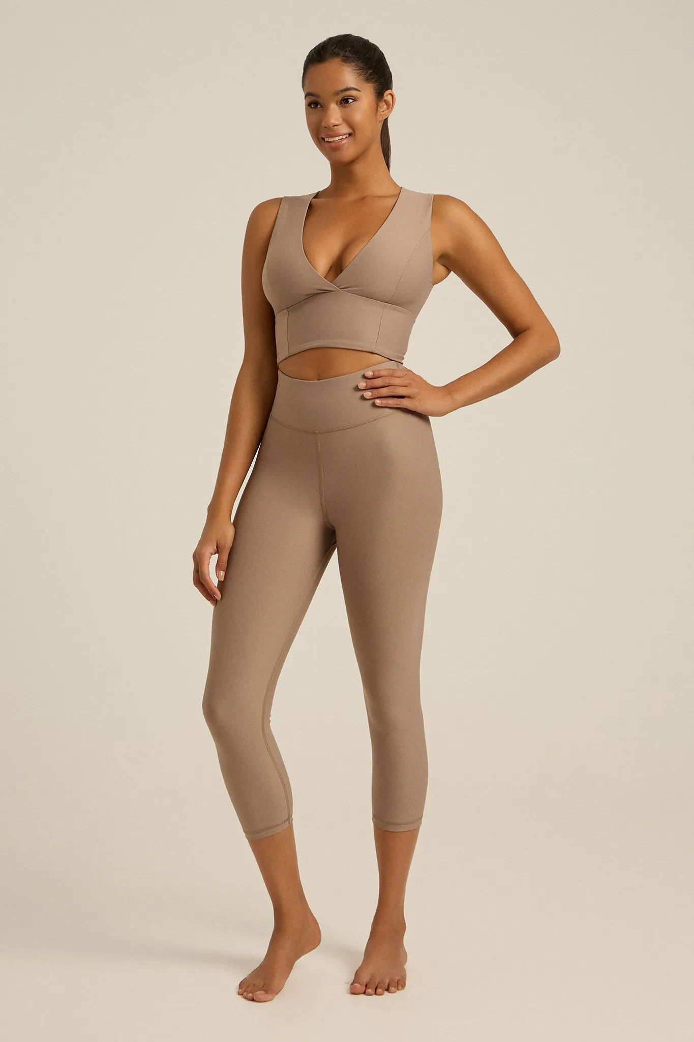 Aθλητικό crop κολάν DRY SHELL | Beige