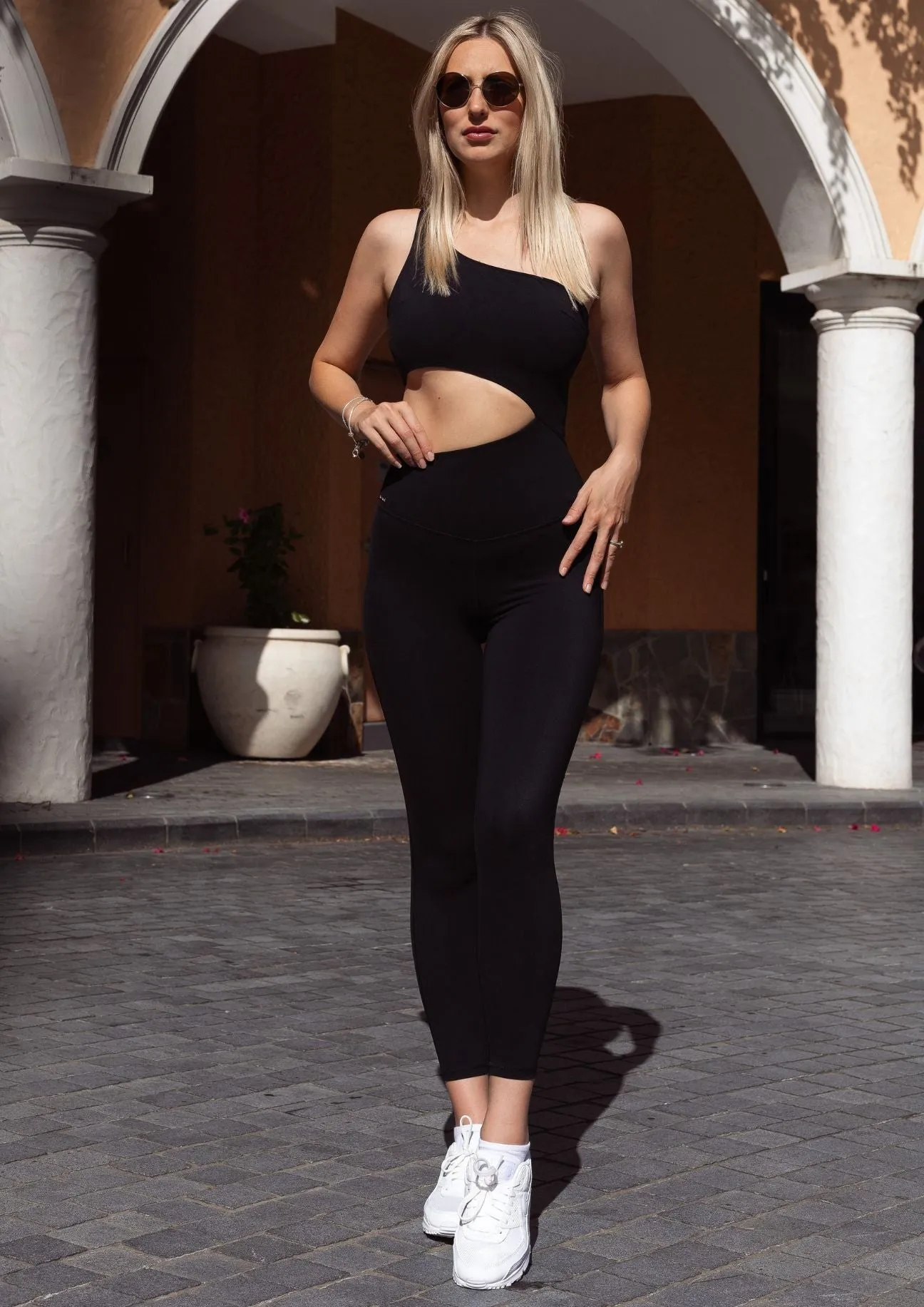 Aaliyah Milan Onsie