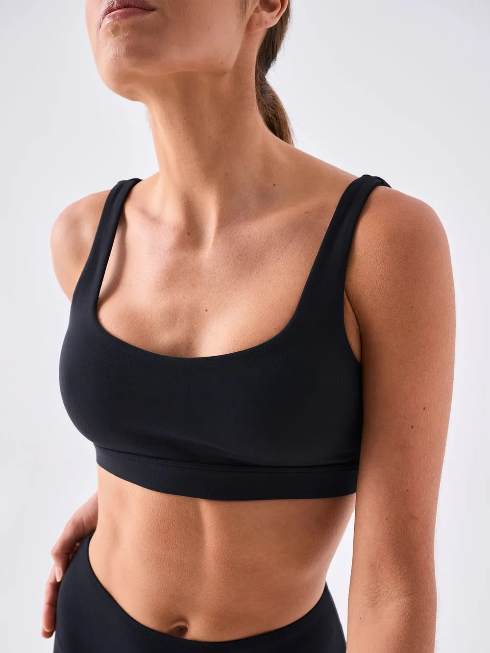 Airbrush Lite Twist Back Bra - Black