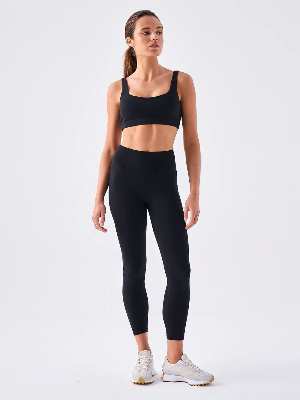 Airbrush Lite Twist Back Bra - Black