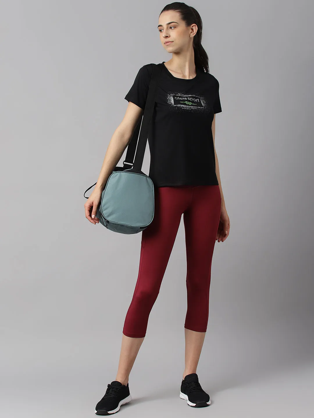 Alcis Women Printed Black Anti-Static Slim-Fit Round Neck Training T-Shirt