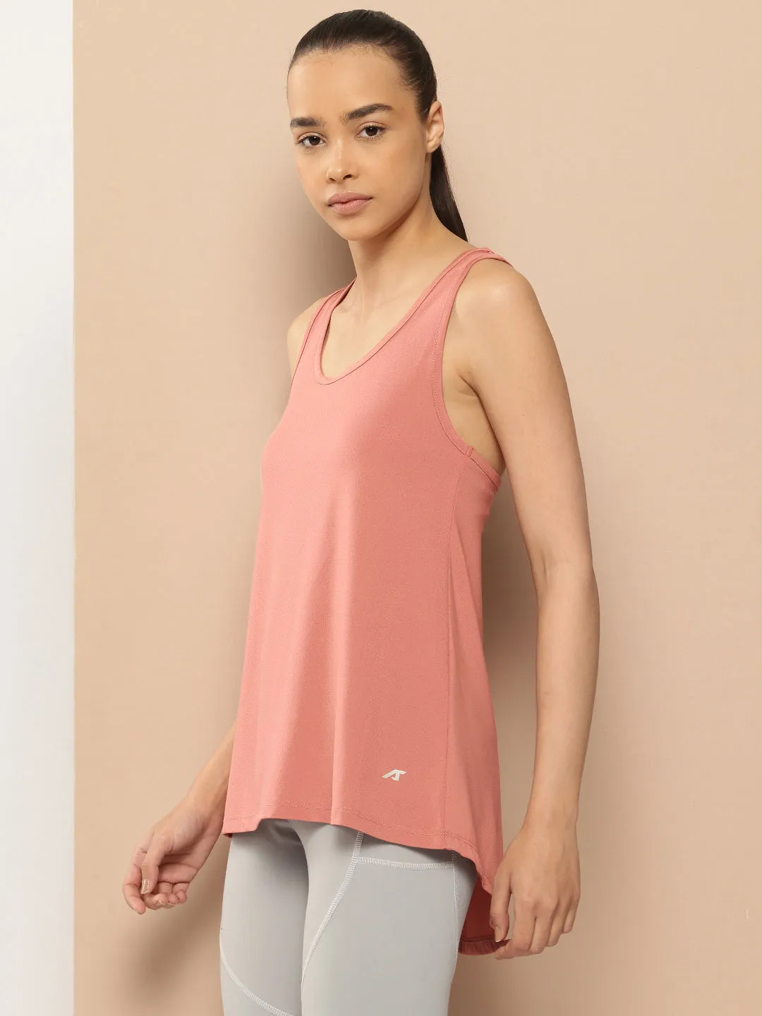 Alcis Women Solid Dry Tech Slim Fit T-shirt