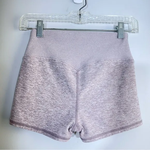 Alo Yoga Alosoft Aura High-Waist Carefree Short Lavender Dusk Heather Size S Gym