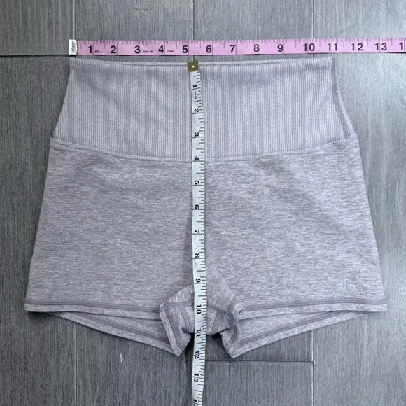 Alo Yoga Alosoft Aura High-Waist Carefree Short Lavender Dusk Heather Size S Gym