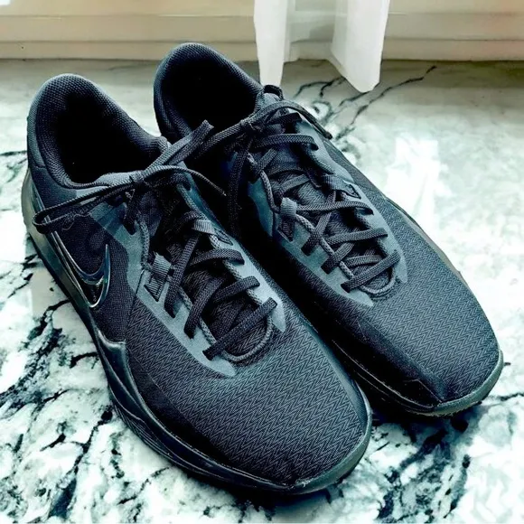 Black Nike Men’s precision Basketball shoes