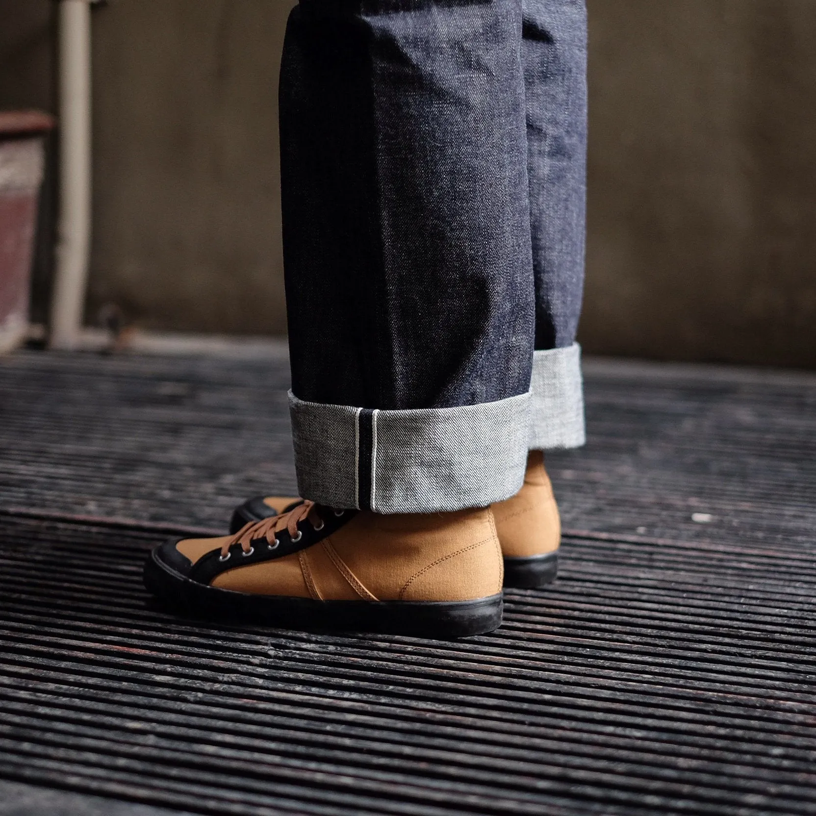 Colchester Rubber Co. Contrast High Top - Dead Grass x Black