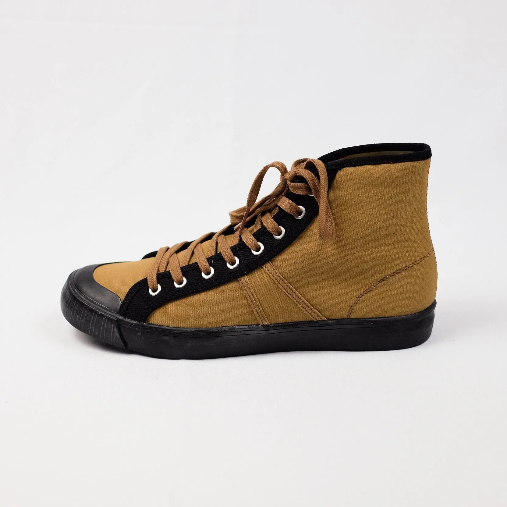 Colchester Rubber Co. Contrast High Top - Dead Grass x Black