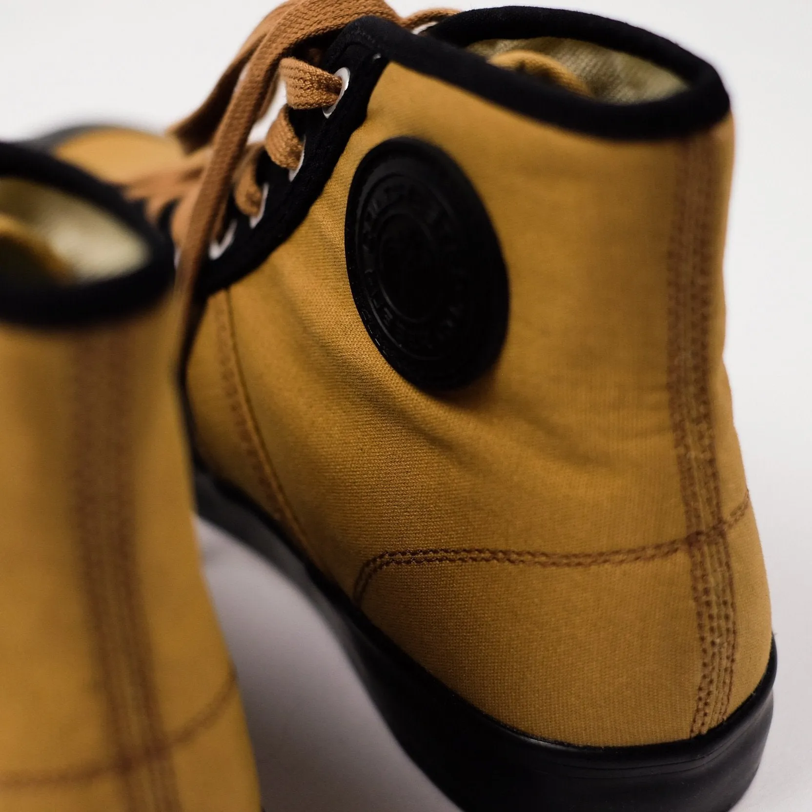 Colchester Rubber Co. Contrast High Top - Dead Grass x Black
