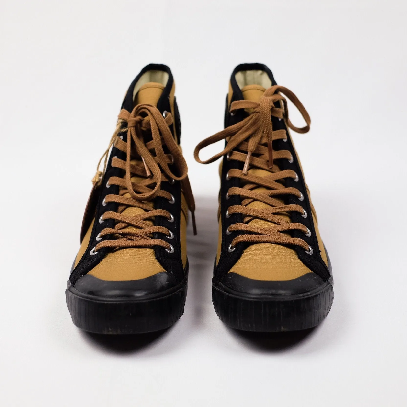 Colchester Rubber Co. Contrast High Top - Dead Grass x Black
