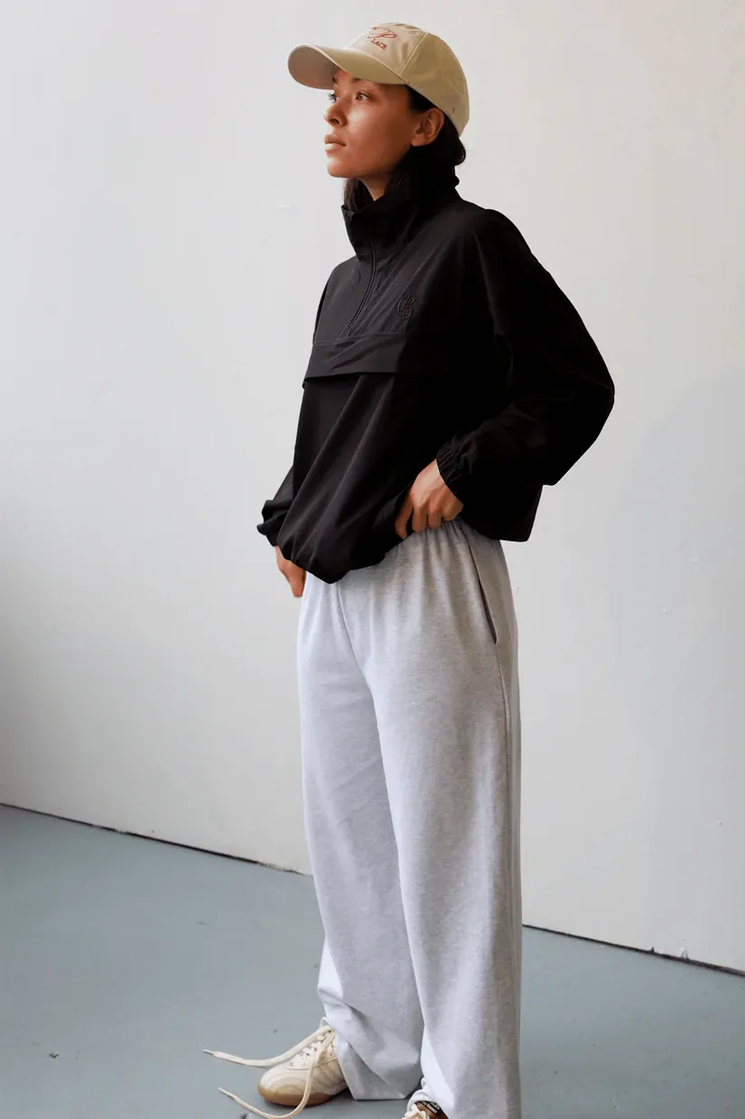 Commonplace Essentials Caledonian Pullover - Black