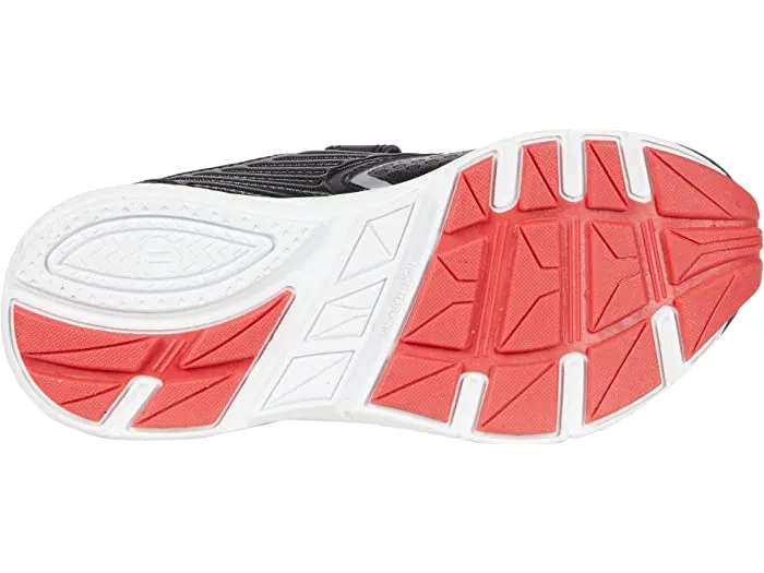 Disney Cars Boys Sneakers Lightning McQueen Toddler Light-Up Shoes, 7-12, Red