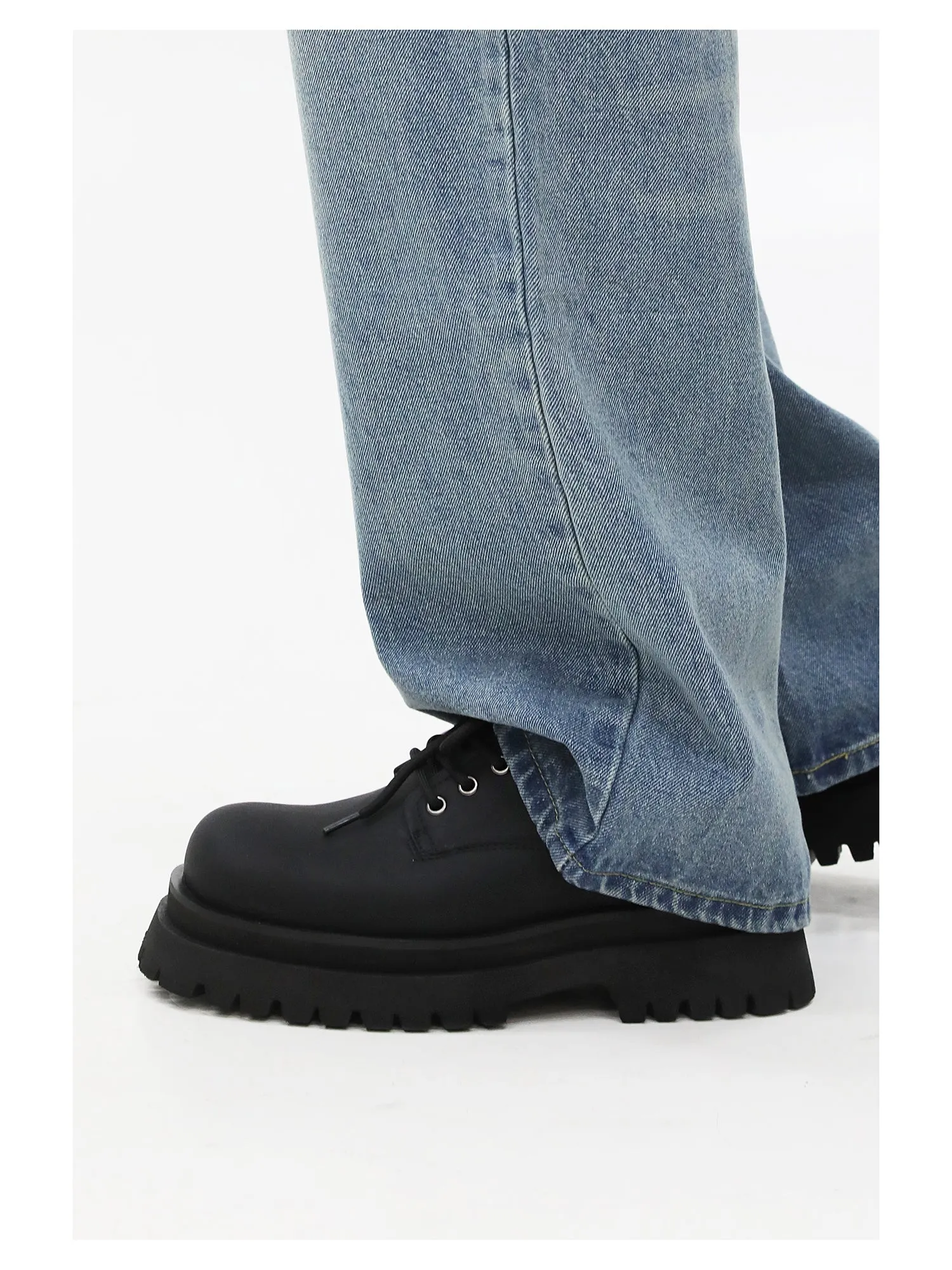 Durable Lace-Up Casual Shoes