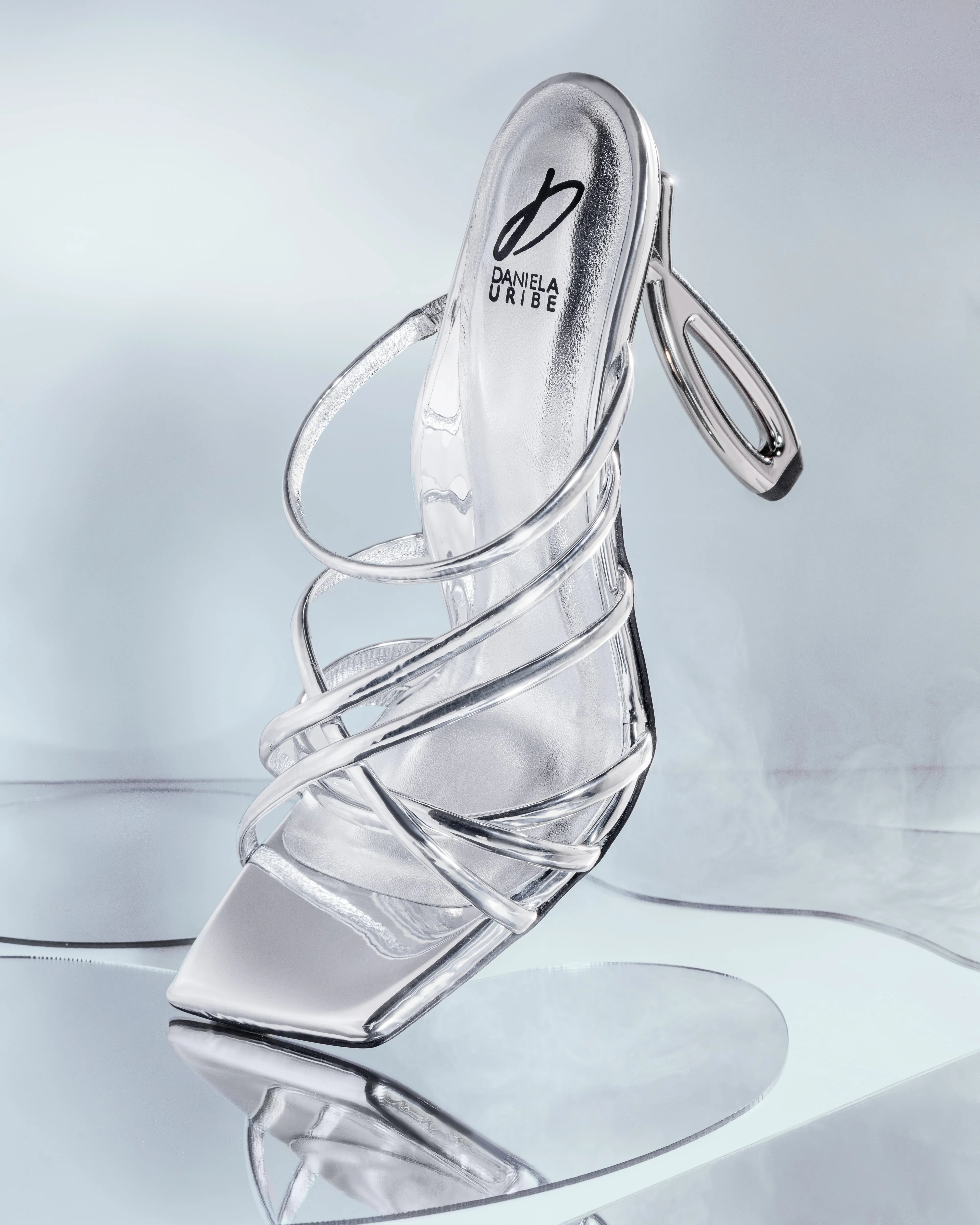 Entwine Sandal (Metallic Silver)