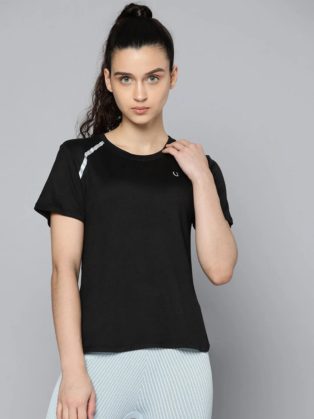 Fitkin Women Black Solid Back Key Hole Design T-shirt