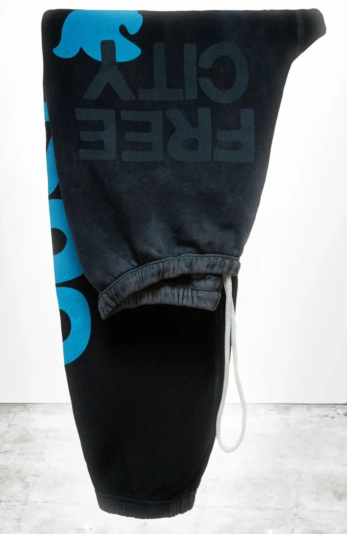 FREECITYLETSGO OG SUPERVINTAGE SWEATPANT IN BLACK SPACE