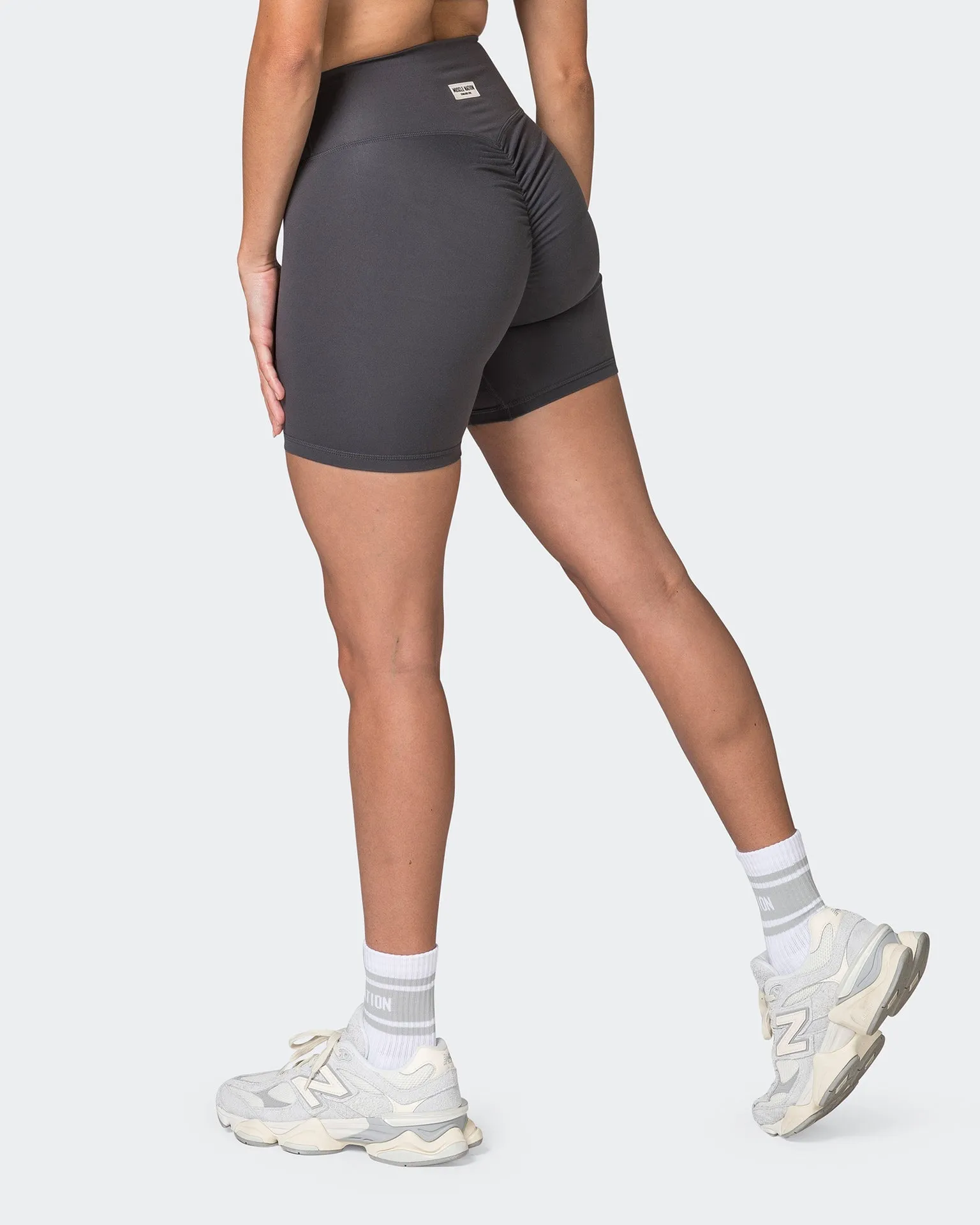 Game Changer Scrunch Midway Shorts - Phantom