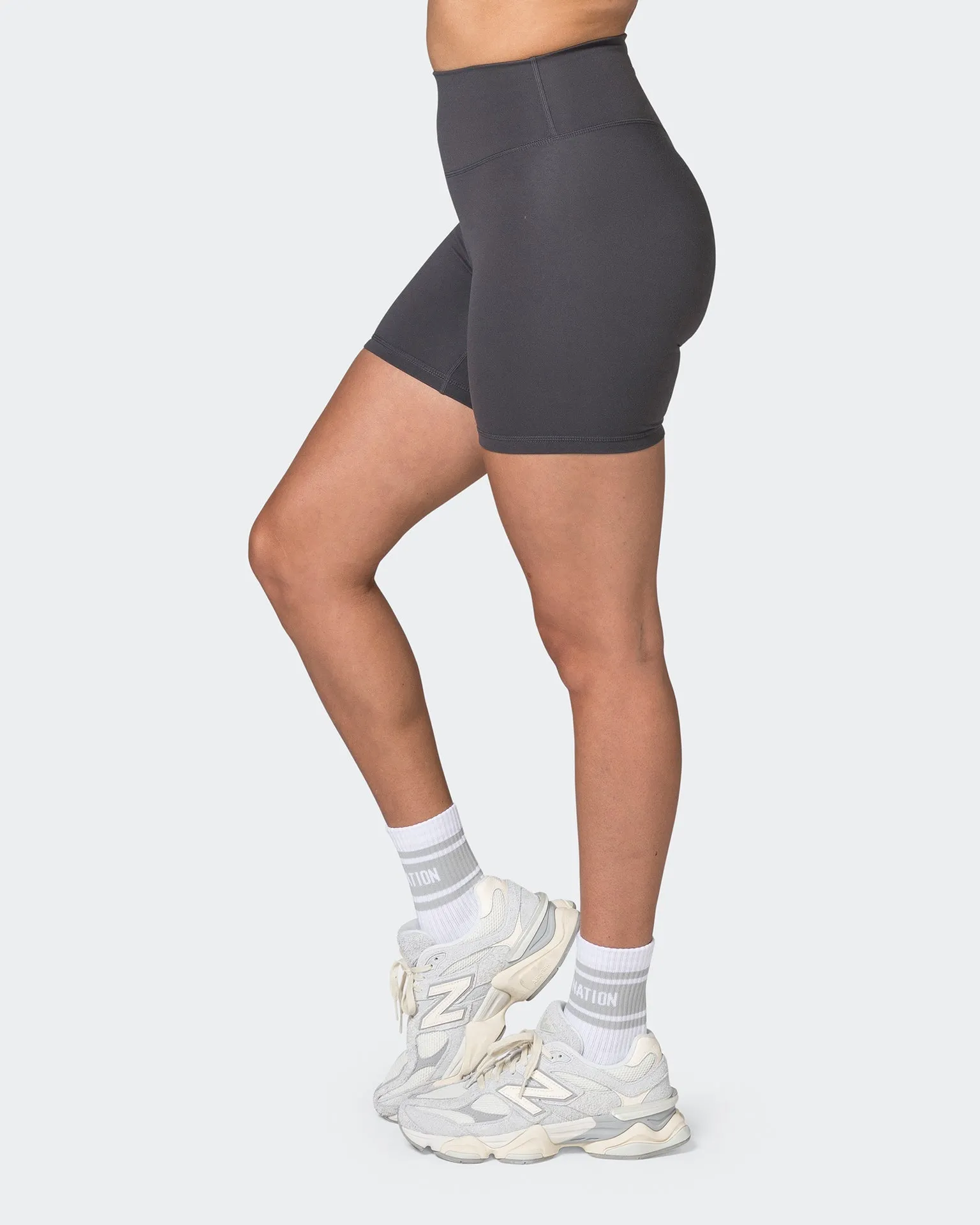Game Changer Scrunch Midway Shorts - Phantom