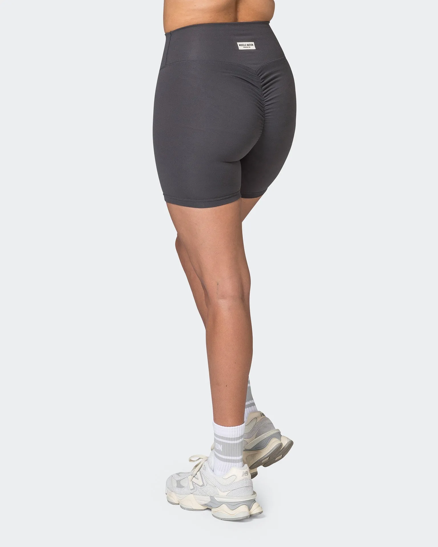 Game Changer Scrunch Midway Shorts - Phantom