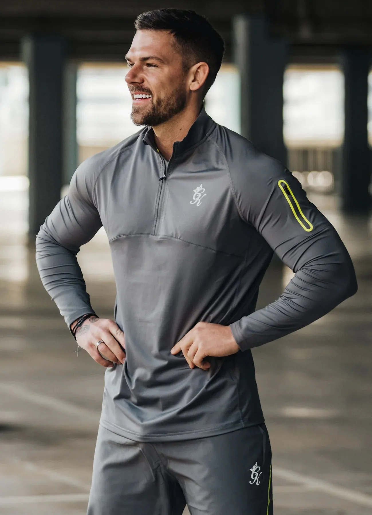 Gym King Contrast Flex 1/4 Zip - Fossil Grey