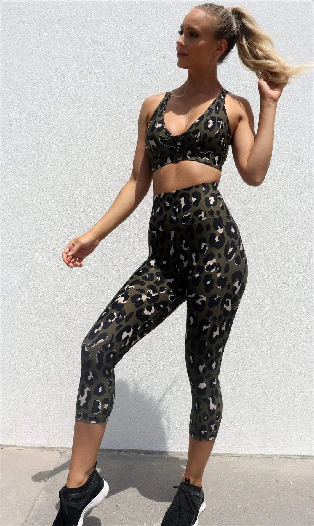Jungle Leopard Eco Capri Leggings