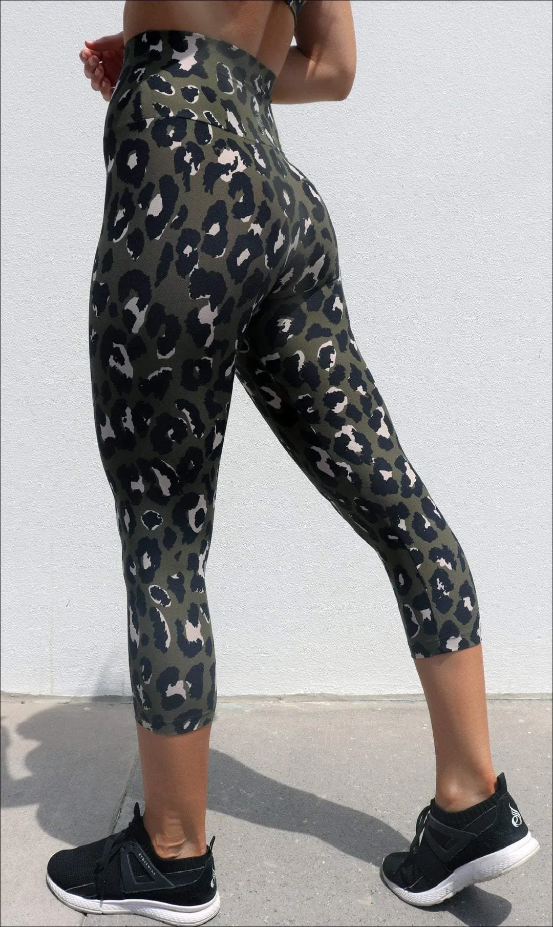 Jungle Leopard Eco Capri Leggings