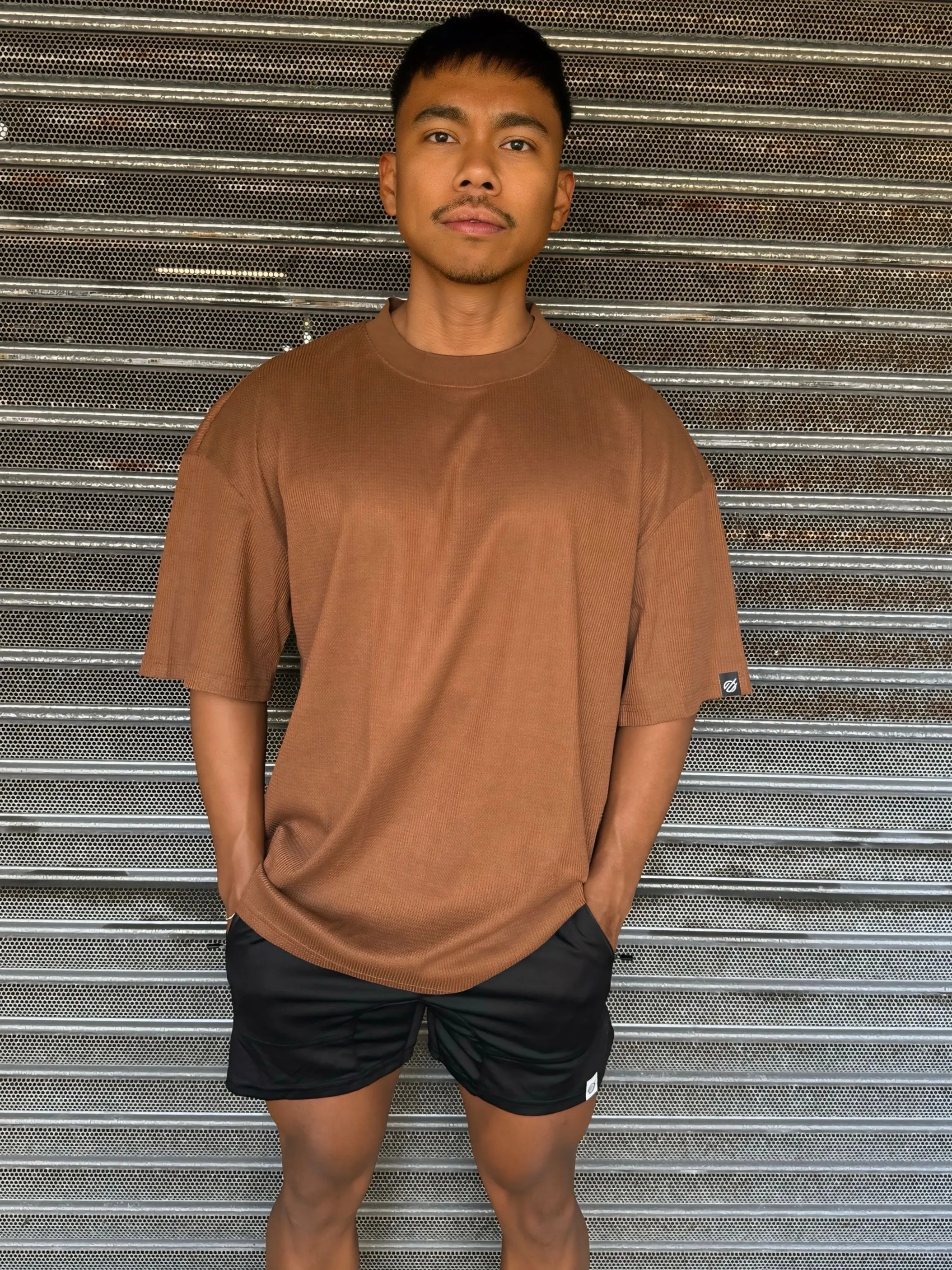 LS TRAINING SHORT in BLACK