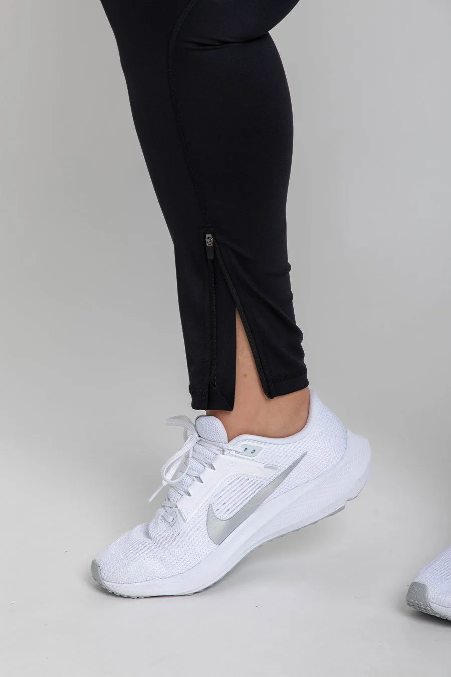 Maternity Pocket Zip Legging - Black