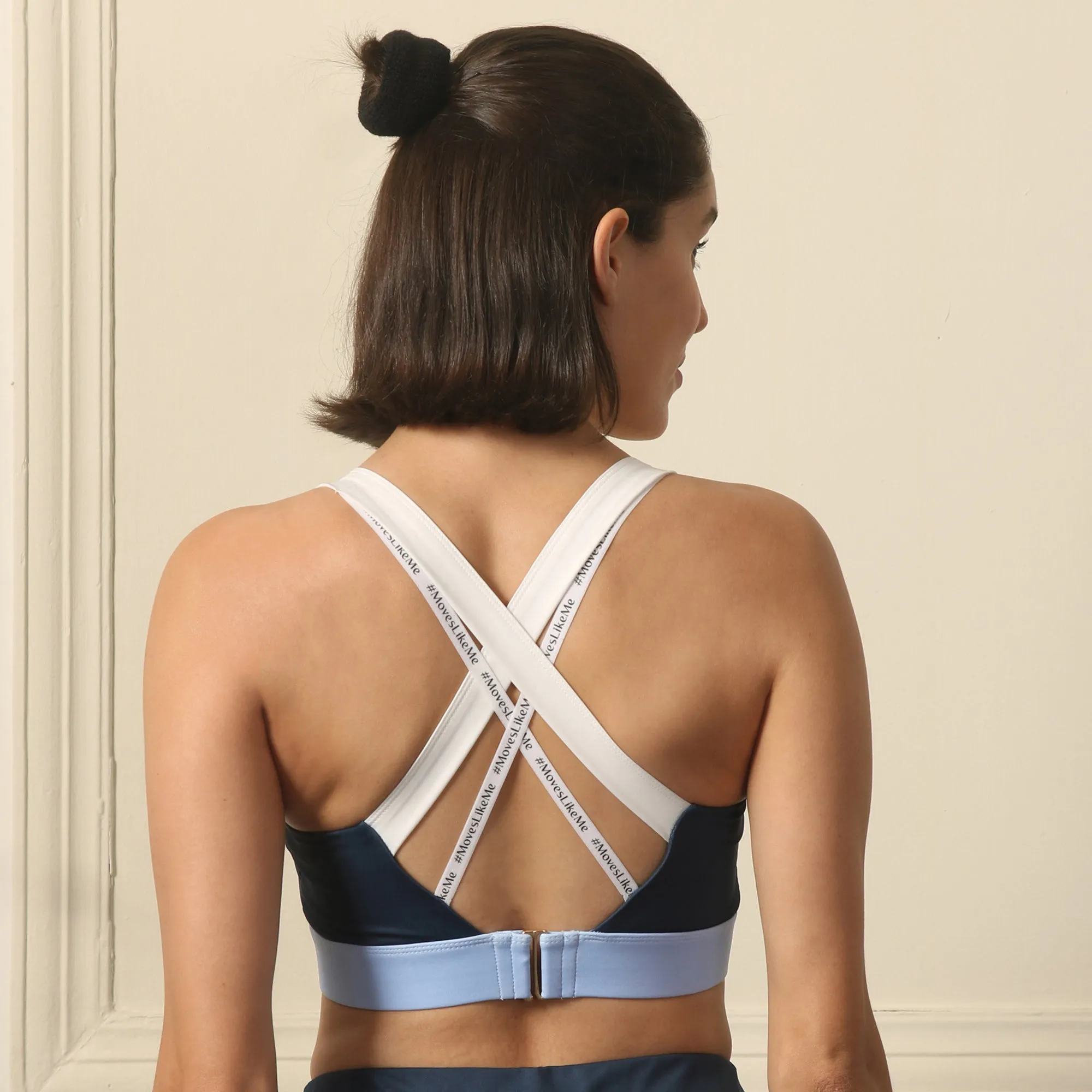 Medium-Impact Padded Non Wired Sports Bra with Crisscross Back and Mesh Detailing
