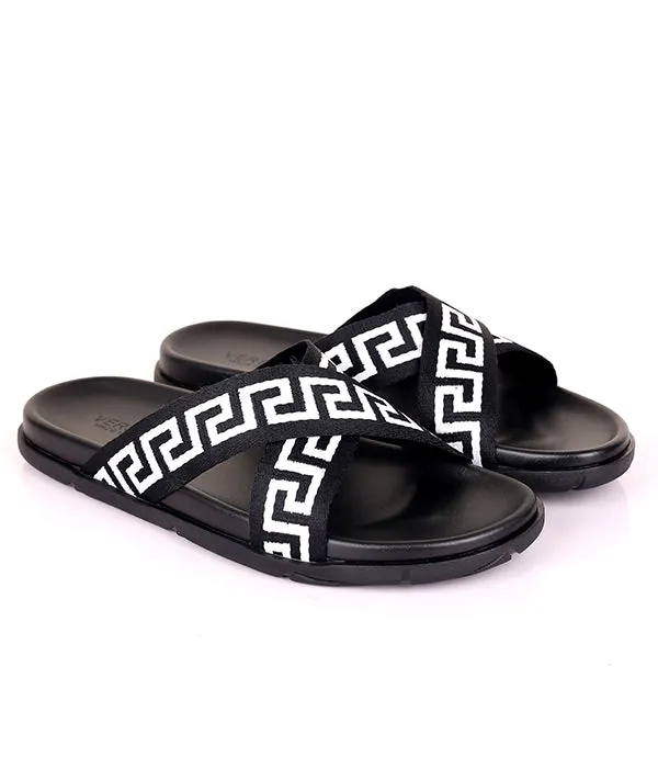 Medusa Greca Patterned Criss-Cross Slide|Black