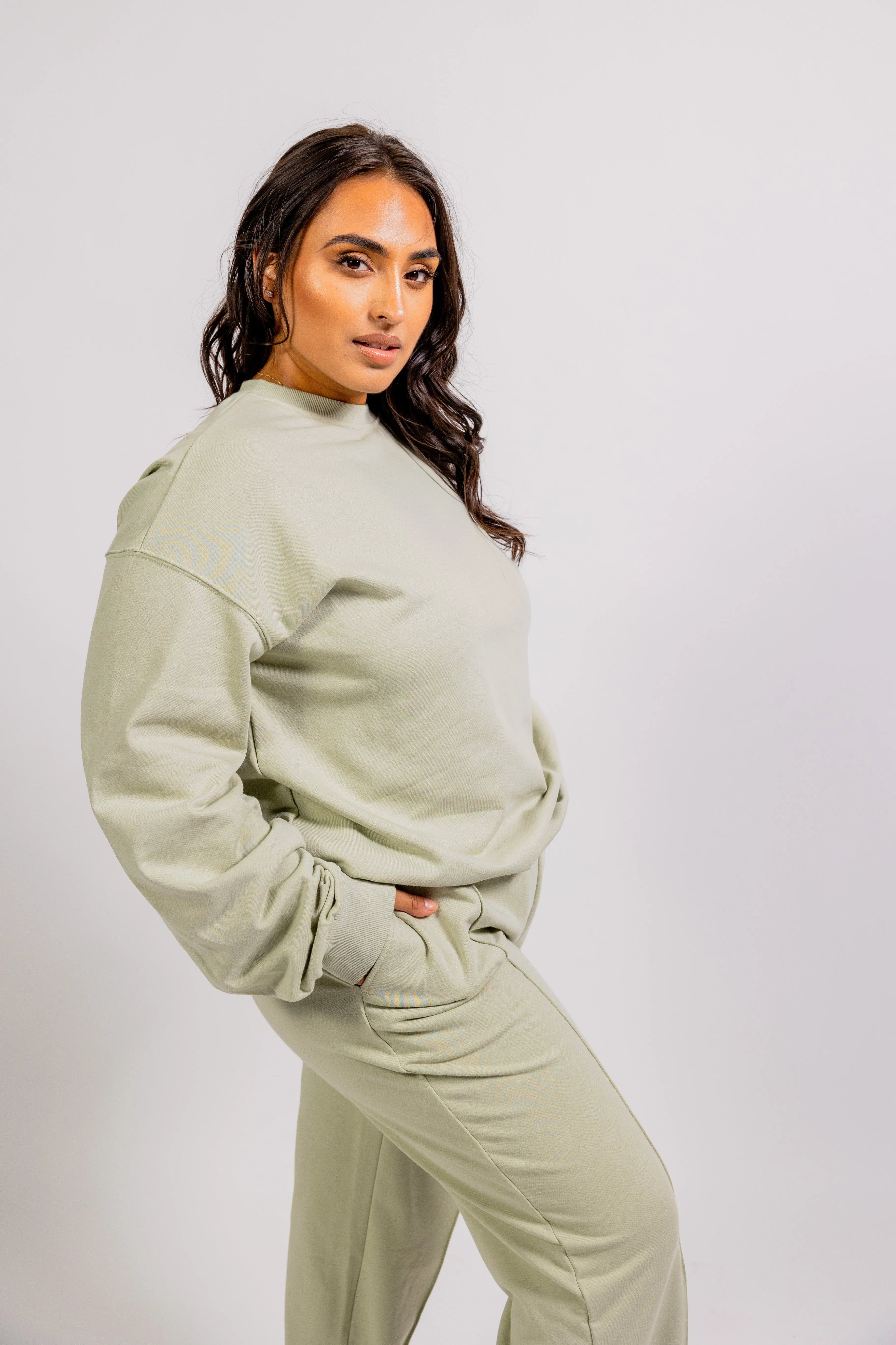 MILAN OVERSIZED CREWNECK