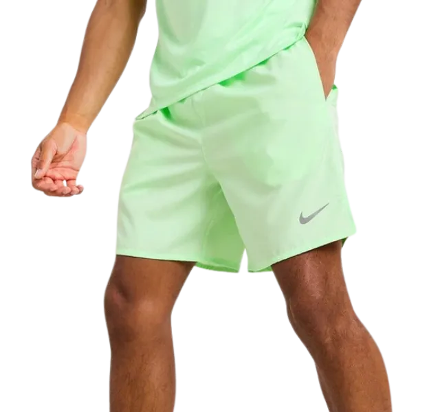 Nike Challenger 5 inch Shorts - Vapour Green
