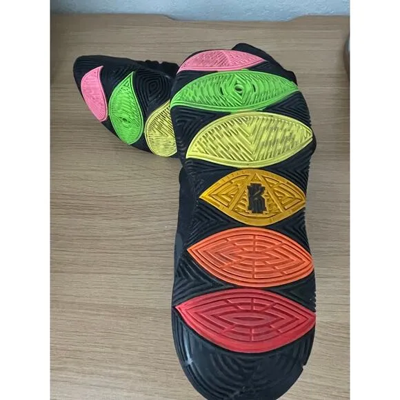 Nike Kyrie 5 Neon Sole Black Size 9.5 Basketball Shoes