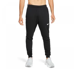 Nike Men's Camo Swoosh Training Pants