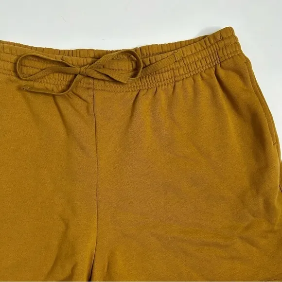 NWOT Girlfriend Collective Sycamore 50/50 Sweat Short