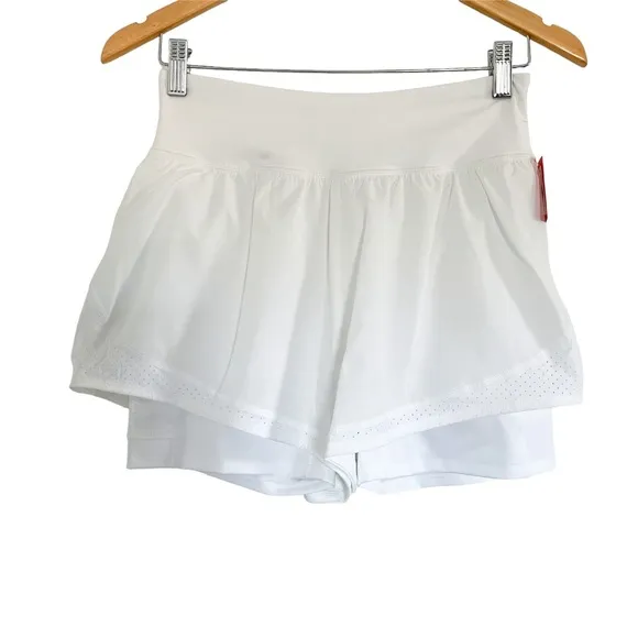 NWT SPANX Get Moving Shorts in White Size Medium