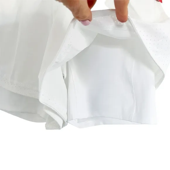 NWT SPANX Get Moving Shorts in White Size Medium