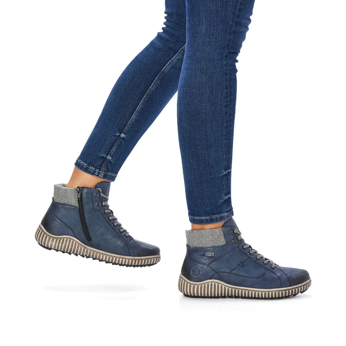 R8276 Lace Up Boots