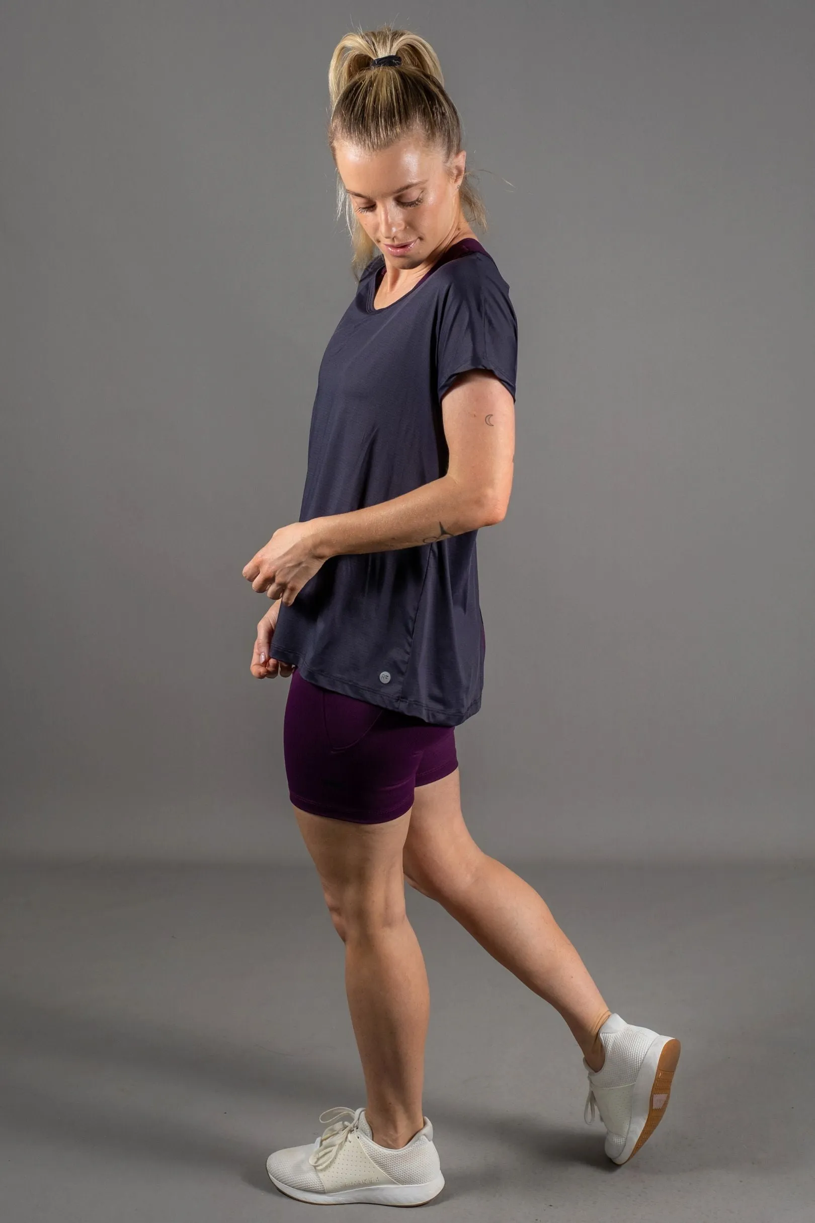 Rise Cut-Out Tee - Black