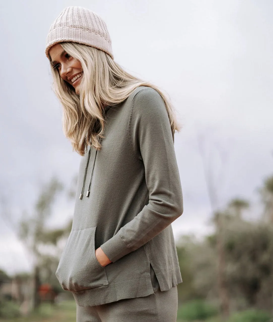 RYIA HOODIE