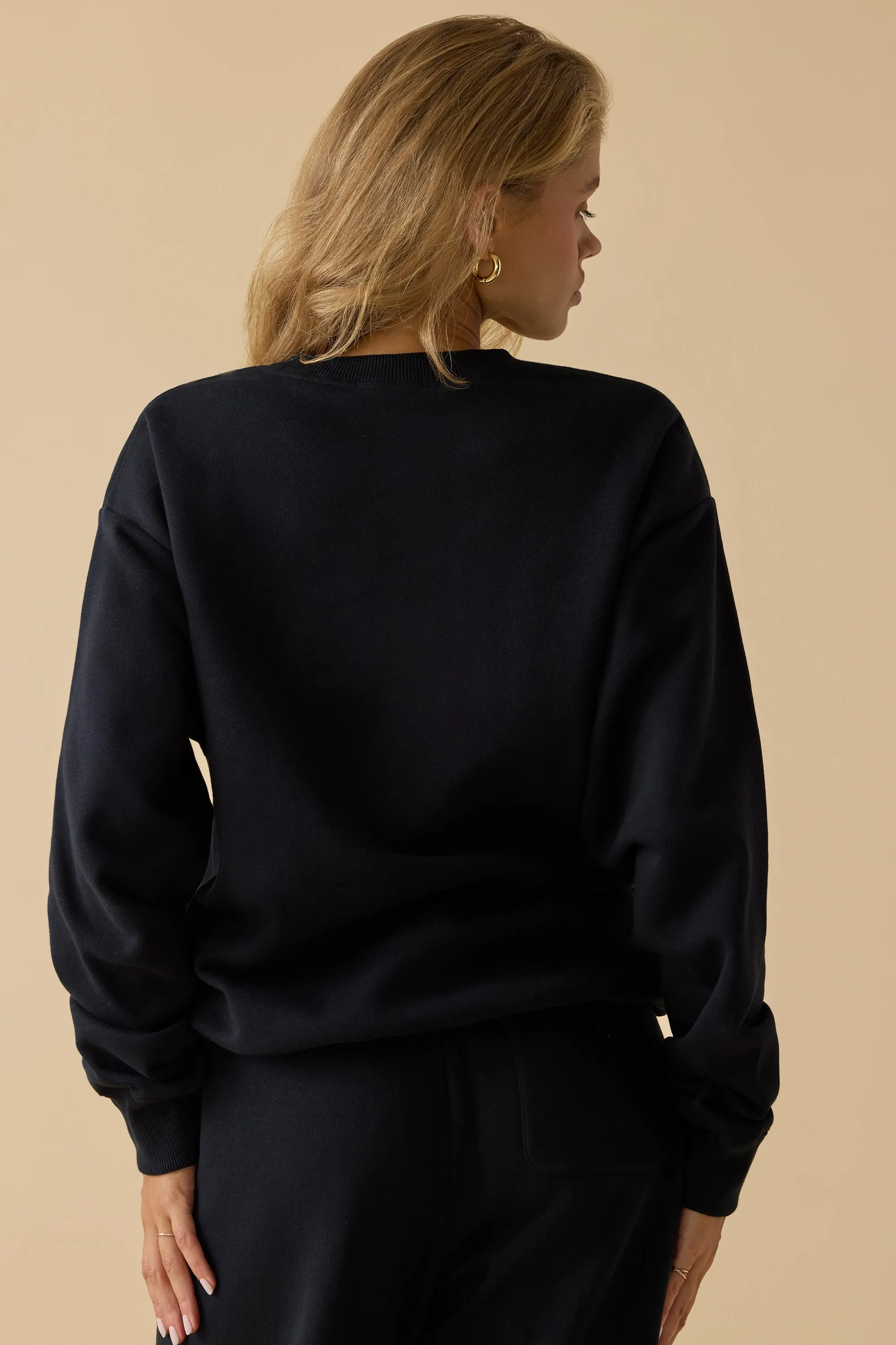 Signature - Oversized Crew Neck Sweatshirt in Black