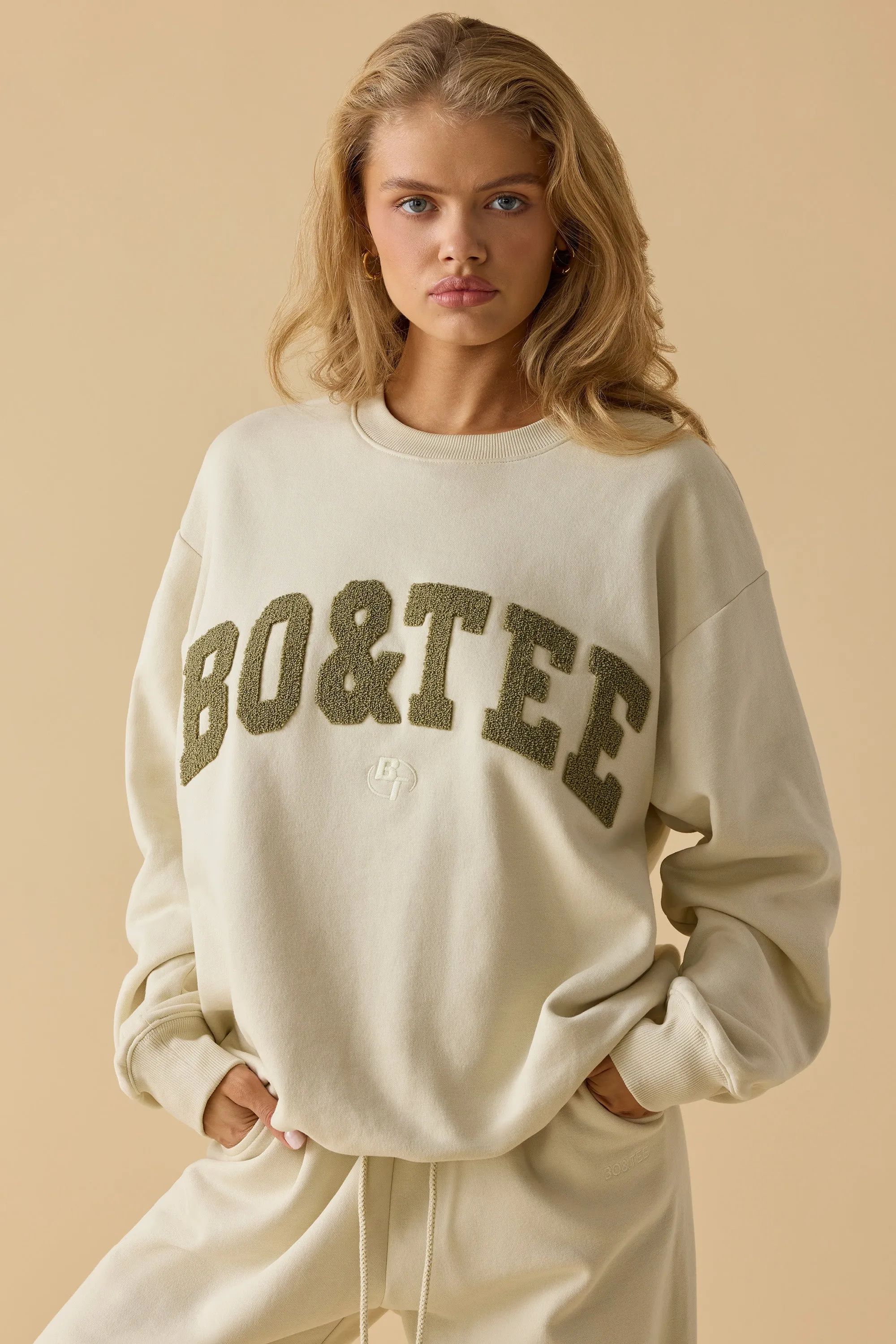 Signature - Oversized Crew Neck Sweatshirt in Bone