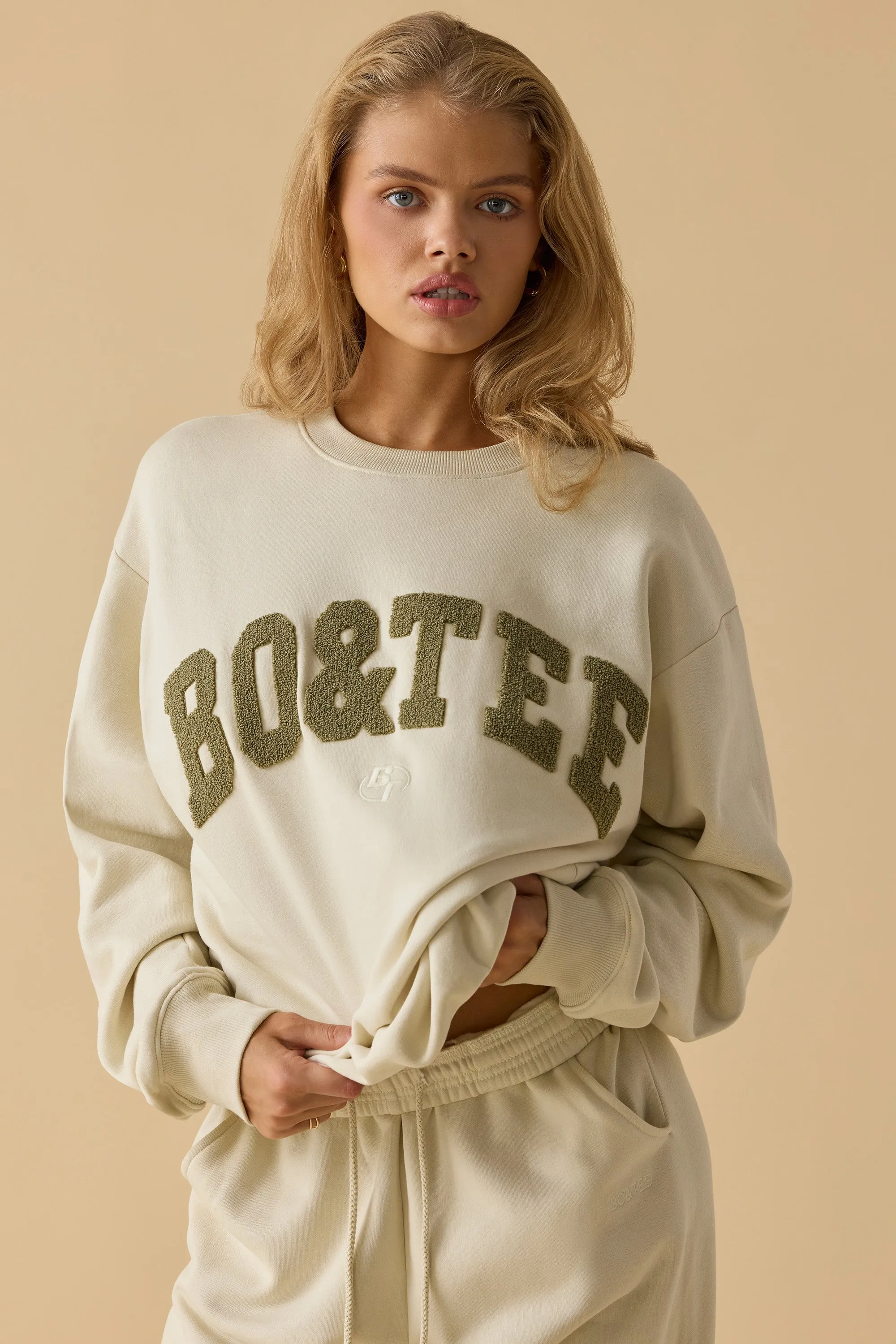 Signature - Oversized Crew Neck Sweatshirt in Bone