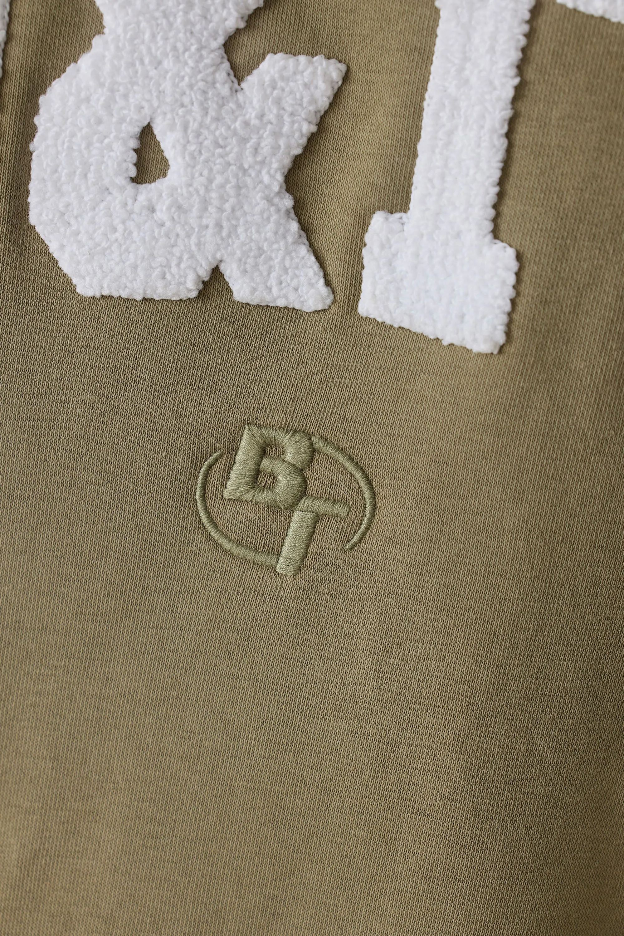 Signature - Oversized Crew Neck Sweatshirt in Soft Olive