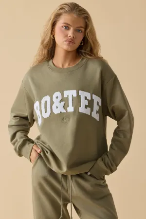 Signature - Oversized Crew Neck Sweatshirt in Soft Olive