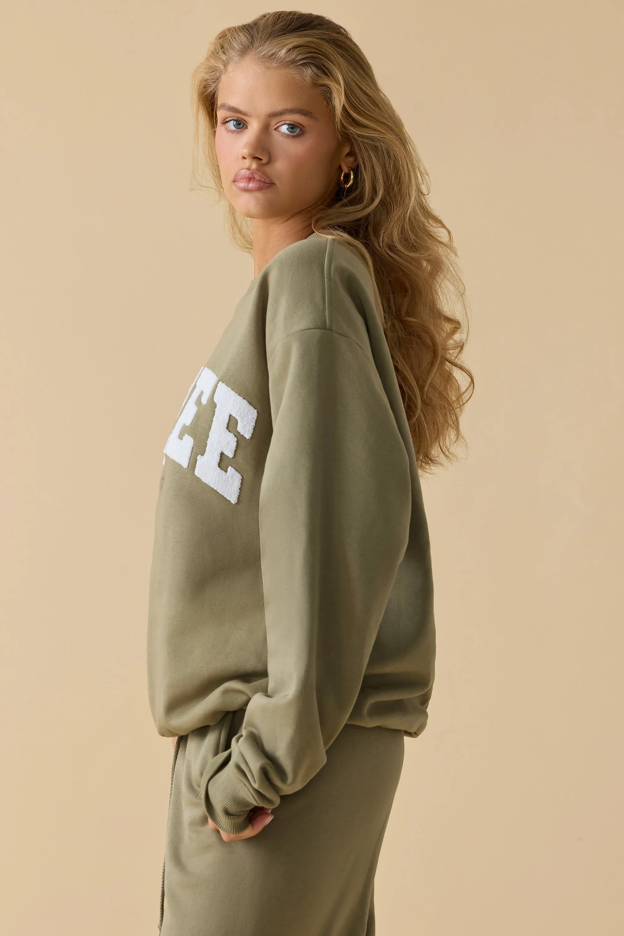 Signature - Oversized Crew Neck Sweatshirt in Soft Olive