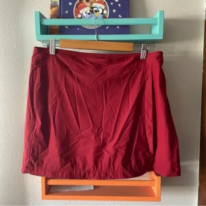 Spanx Sunshine Skort in Dark Cherry