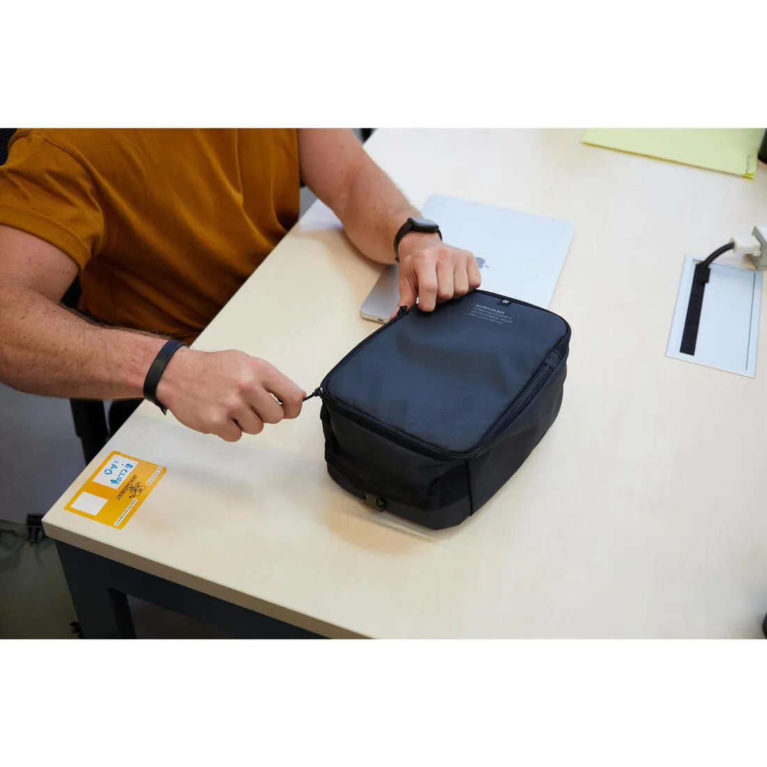 Weight Training and Cross Training 50 L Insulated Pocket Bag