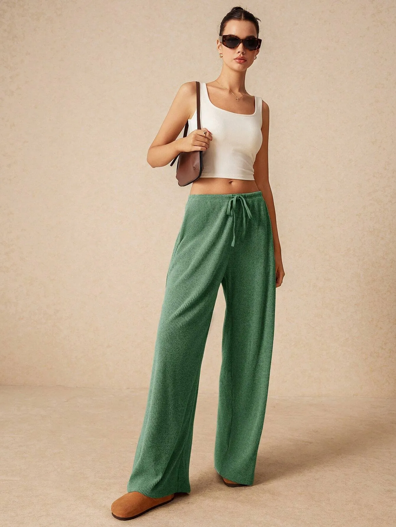 Wide-Leg Low-Rise Sweatpants – Casual & Comfortable Loungewear