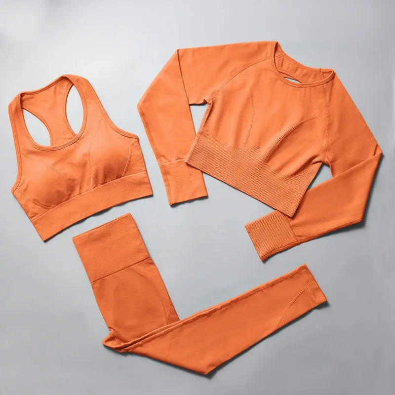 Women's Seamless Yoga Set - Plain High Waist Crop Top and Peach Hip Shorts Leggings Set