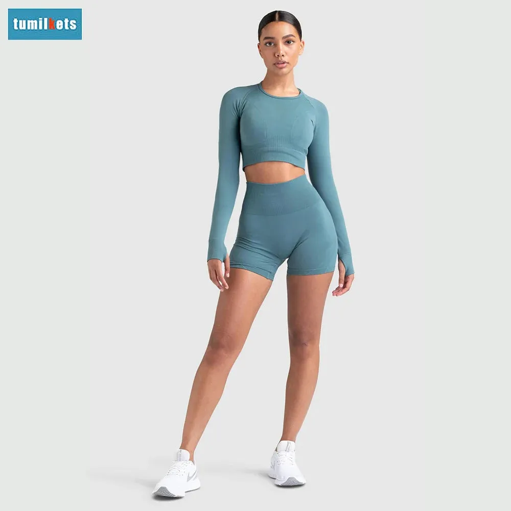 Women's Seamless Yoga Set - Plain High Waist Crop Top and Peach Hip Shorts Leggings Set